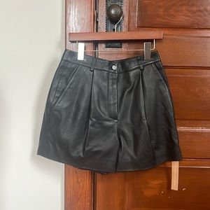 Reformation Veda Thompson leather shorts, black, size 6